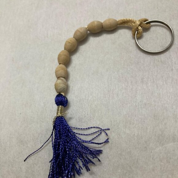 Keyring Read Wood Handmade Tan Beaded Keychain New - Picture 3 of 6